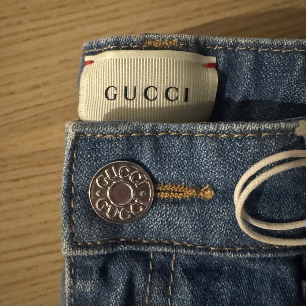 Gucci Blue Denim Jeans with Multicolor Floral & Butterfly Embroidery - Picture 3 of 5